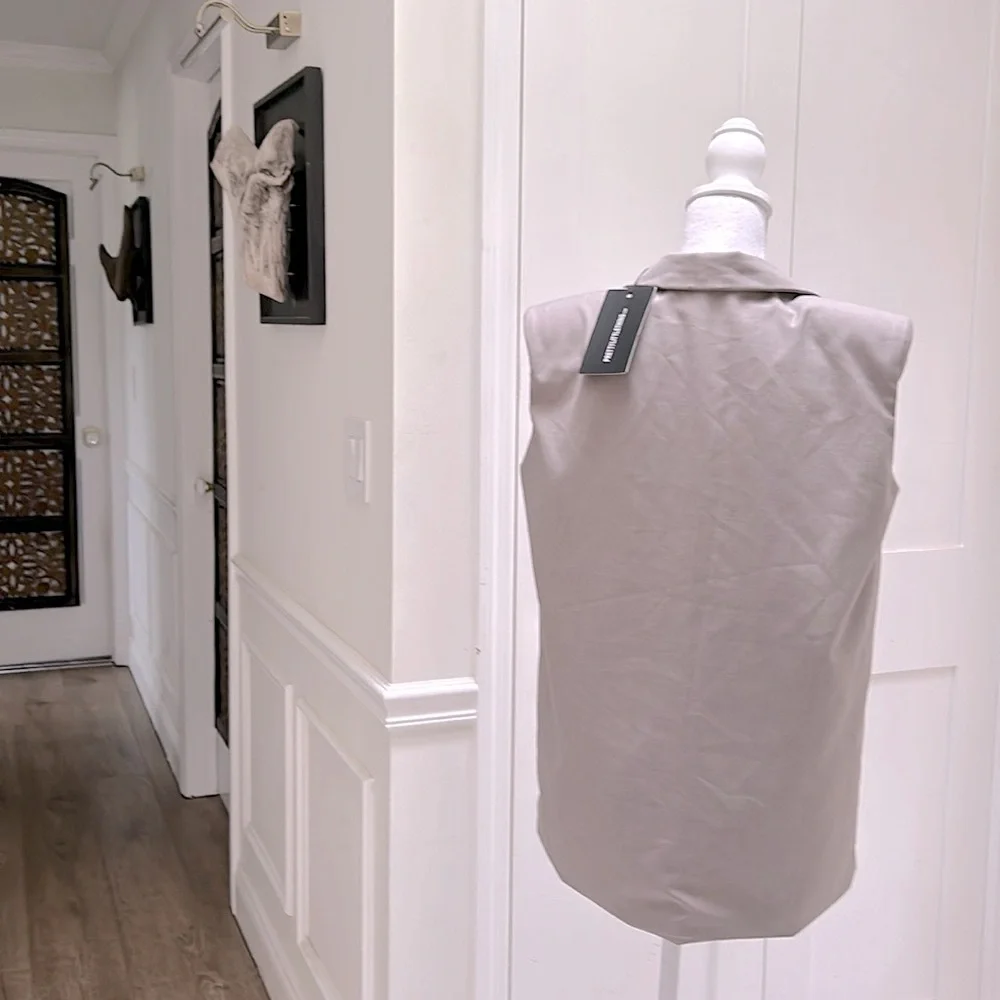 PrettyLittleThing womens taupe oversized sleeveless blazer vest 0 NWT suiting - Picture 3 of 8